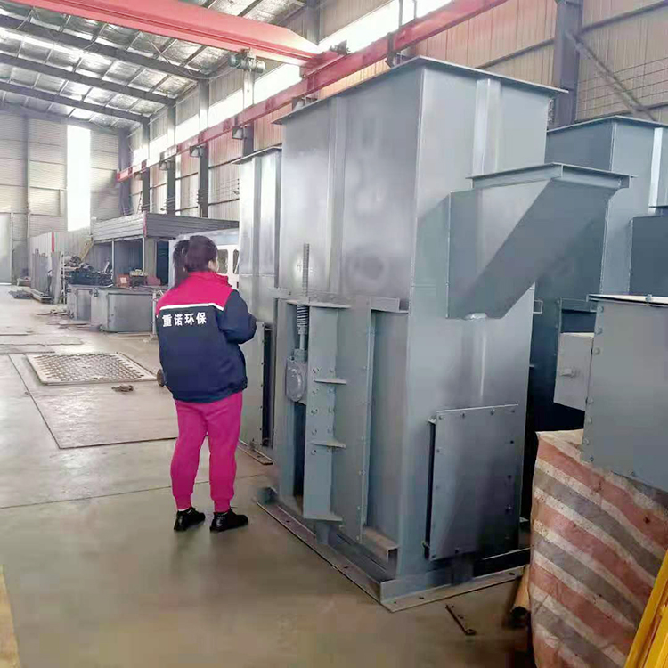鬥式提升機展示