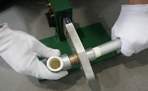 “興紀龍”鋁合金襯塑（sù）PP-R的承插熱熔連接